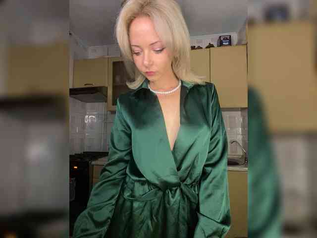 Kristinochka0316 webcam