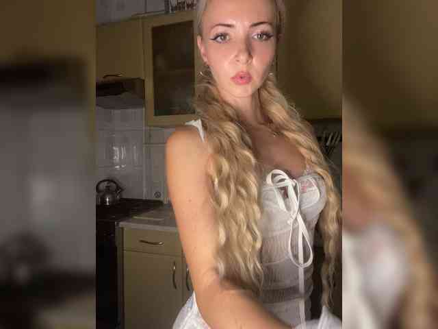 Kristinochka0316 webcam