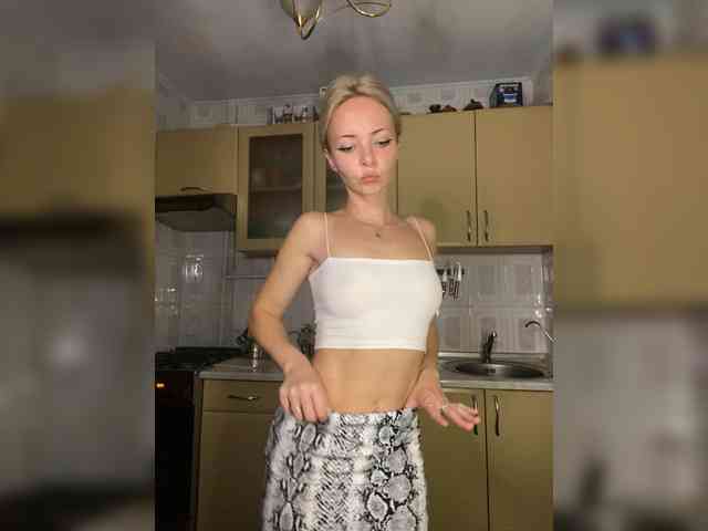 Kristinochka0316 webcam