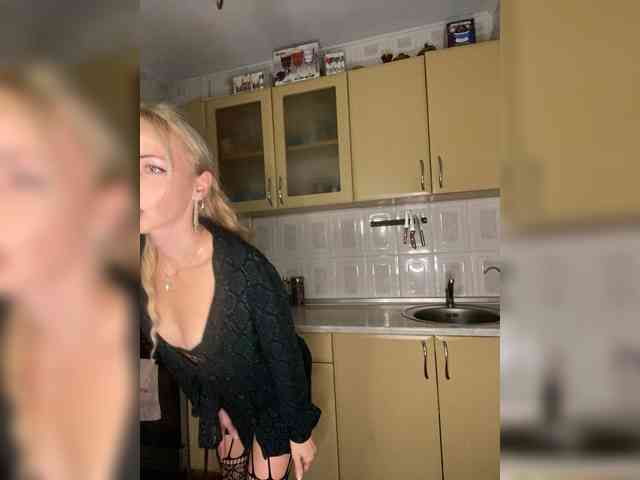 Kristinochka0316 webcam