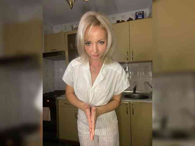 Kristinochka0316 webcam