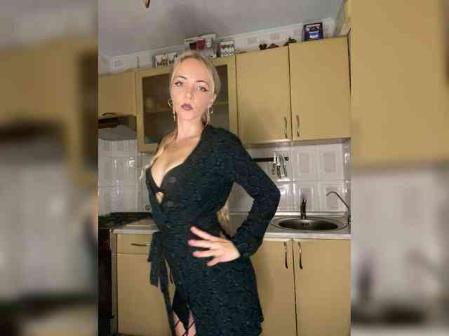 Kristinochka0316 webcam