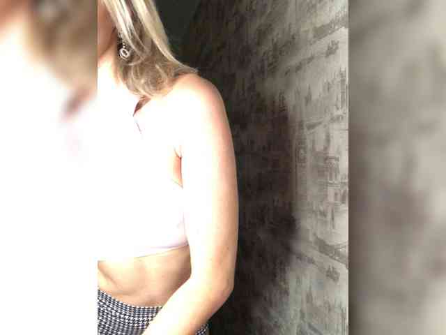 Kristinochka0316 webcam