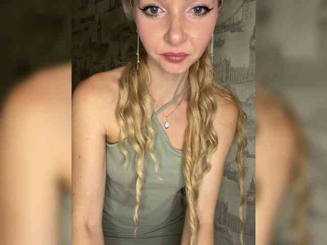 Kristinochka0316 webcam