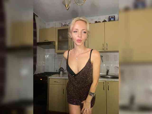 Kristinochka0316 webcam