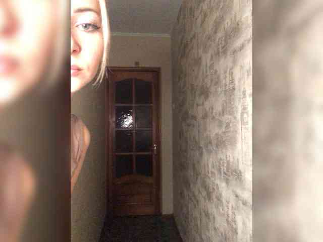 Kristinochka0316 webcam