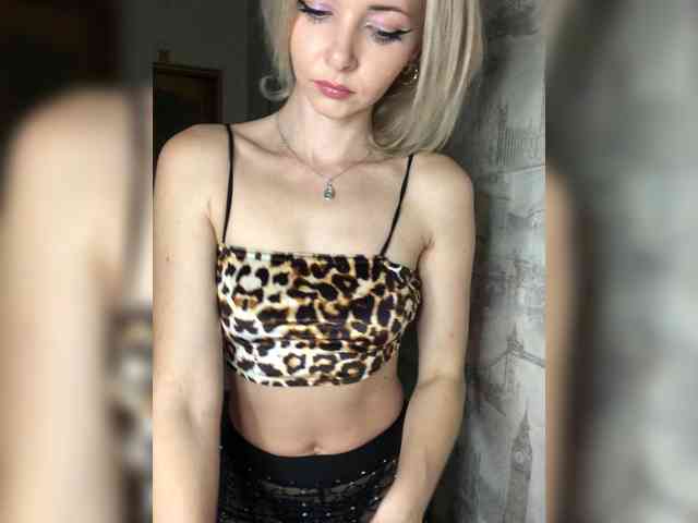 Kristinochka0316 webcam