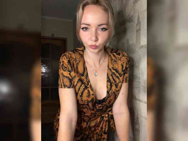 Kristinochka0316 webcam