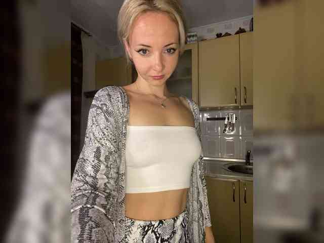 Kristinochka0316 webcam