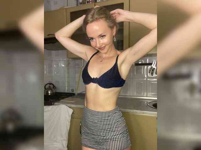 Kristinochka0316 webcam