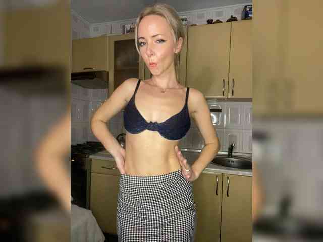 Kristinochka0316 webcam