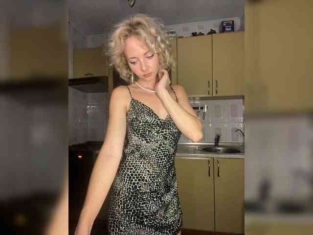 Kristinochka0316 webcam