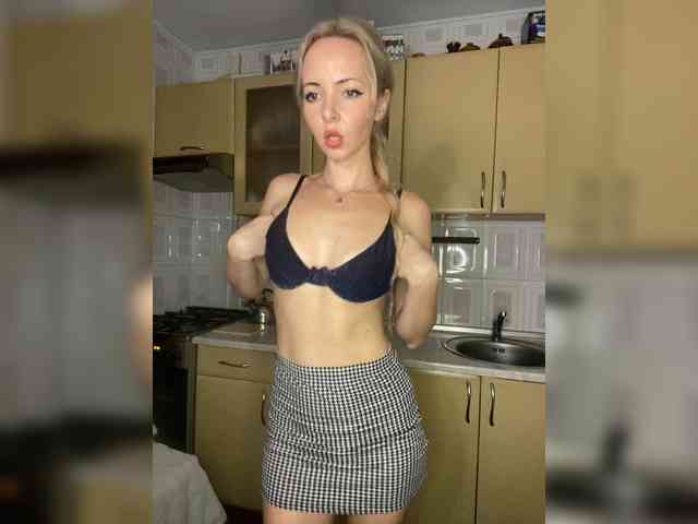 Kristinochka0316 webcam