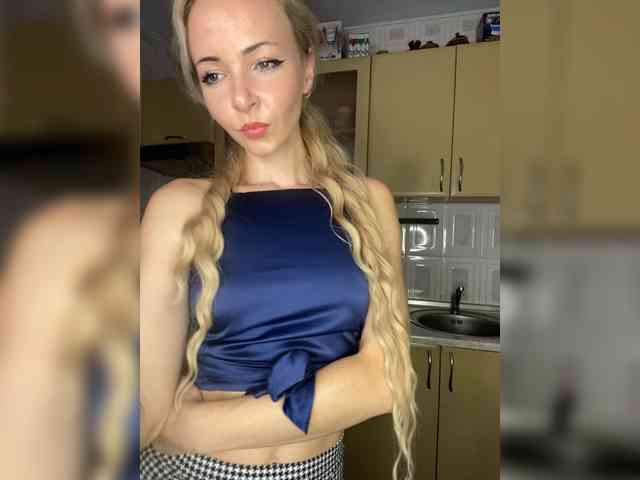 Kristinochka0316 webcam