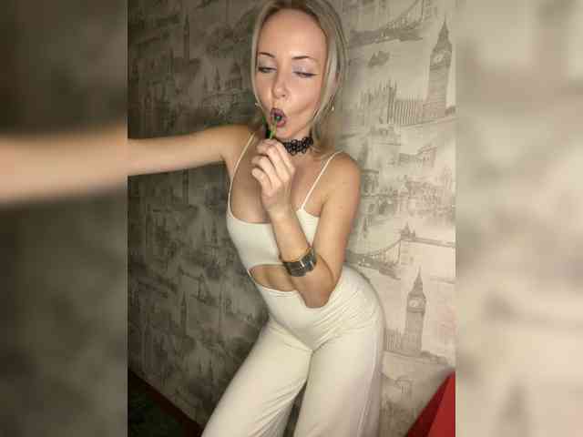 Kristinochka0316 webcam