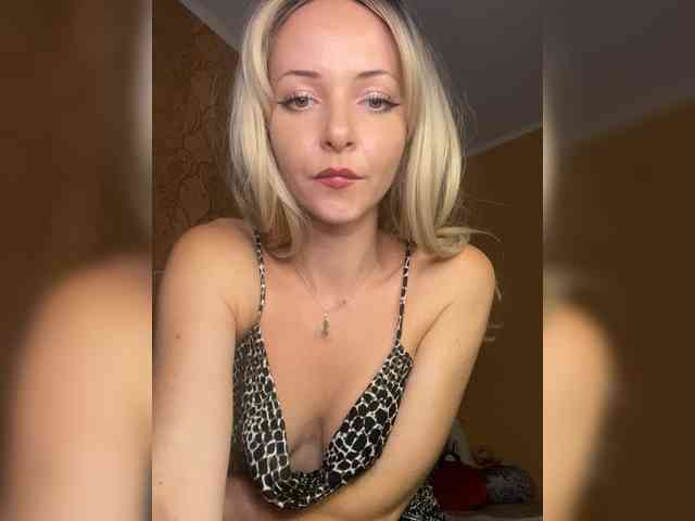 Kristinochka0316 webcam