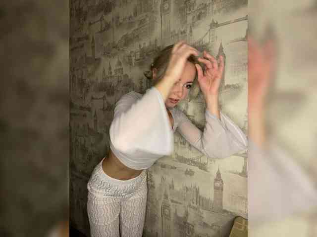 Kristinochka0316 webcam