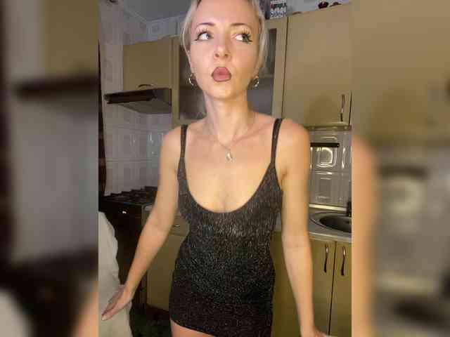 Kristinochka0316 webcam