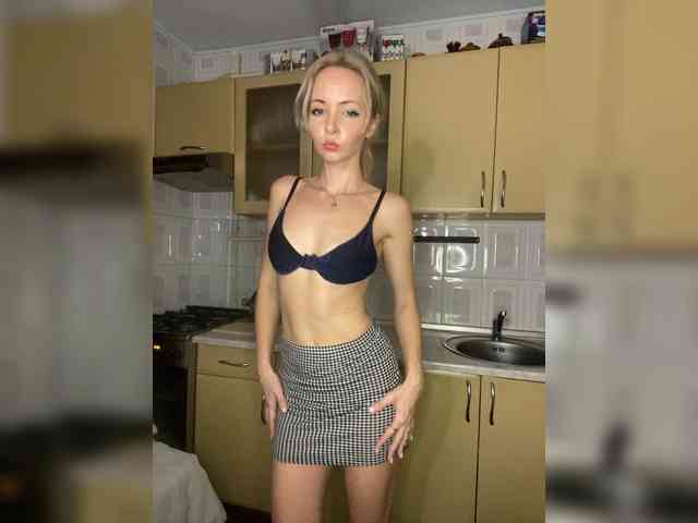 Kristinochka0316 webcam