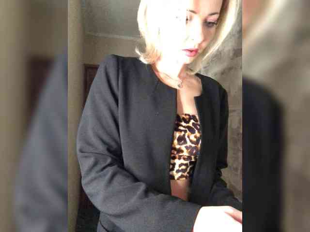 Kristinochka0316 webcam