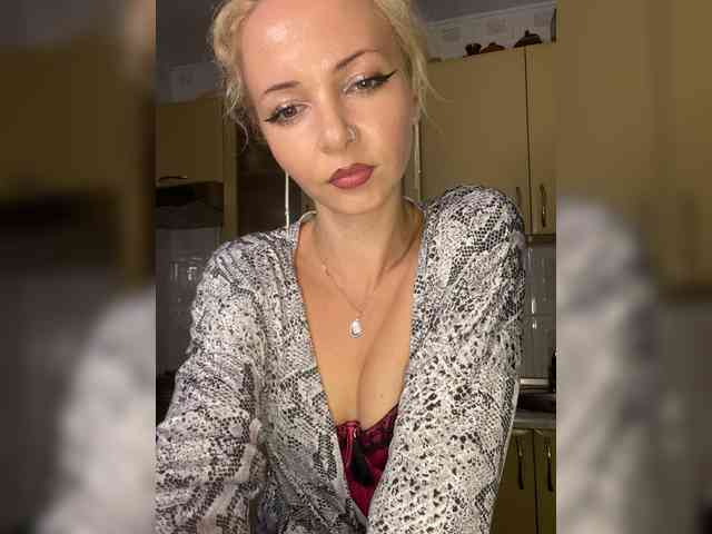 Kristinochka0316 webcam