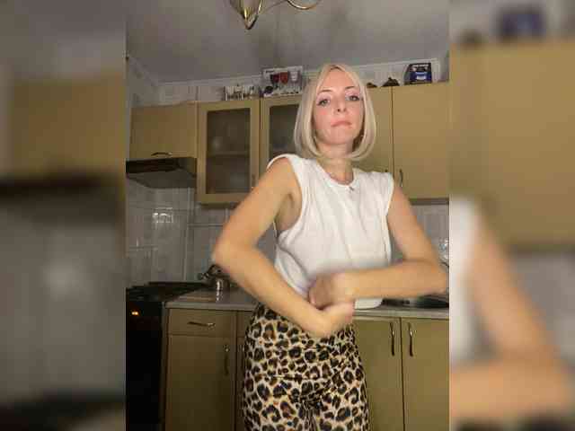 Kristinochka0316 webcam