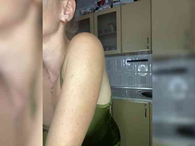 Kristinochka0316 webcam