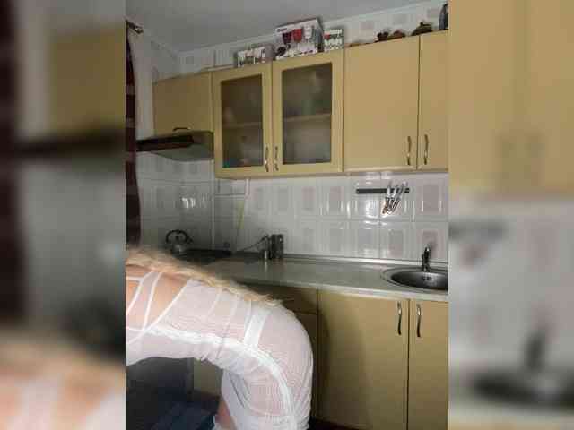 Kristinochka0316 webcam