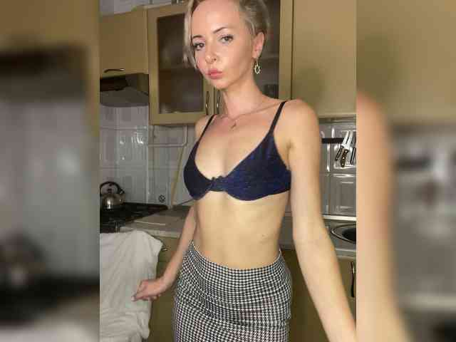 Kristinochka0316 webcam