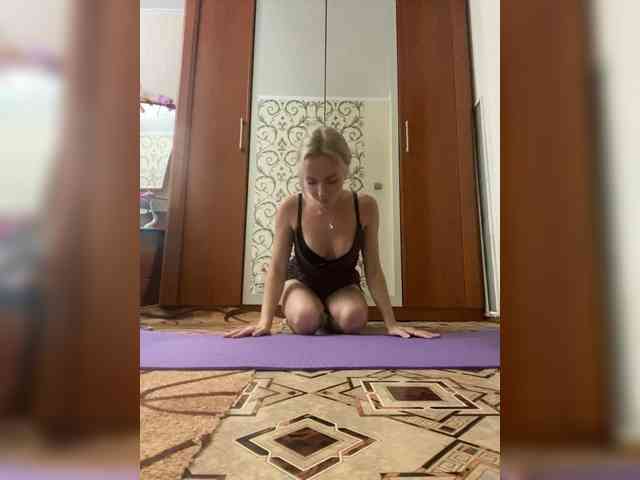 Kristinochka0316 webcam