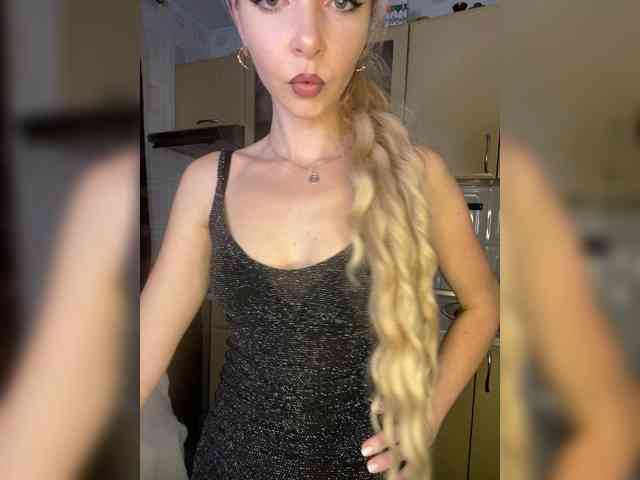 Kristinochka0316 webcam