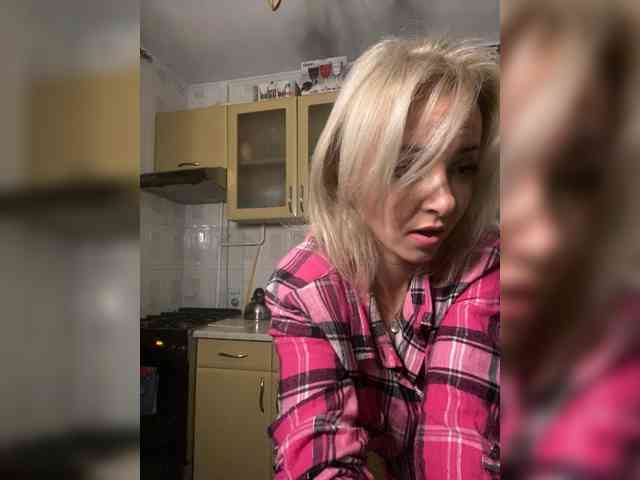 Kristinochka0316 webcam