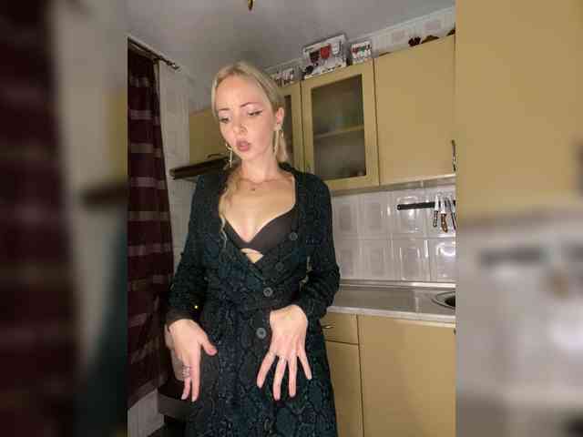 Kristinochka0316 webcam