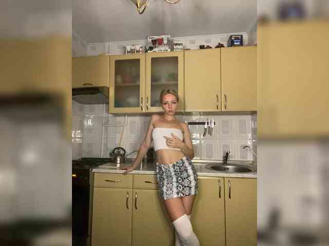 Kristinochka0316 webcam
