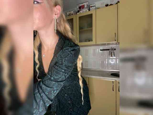 Kristinochka0316 webcam