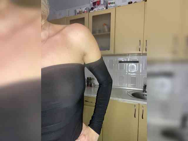 Kristinochka0316 webcam