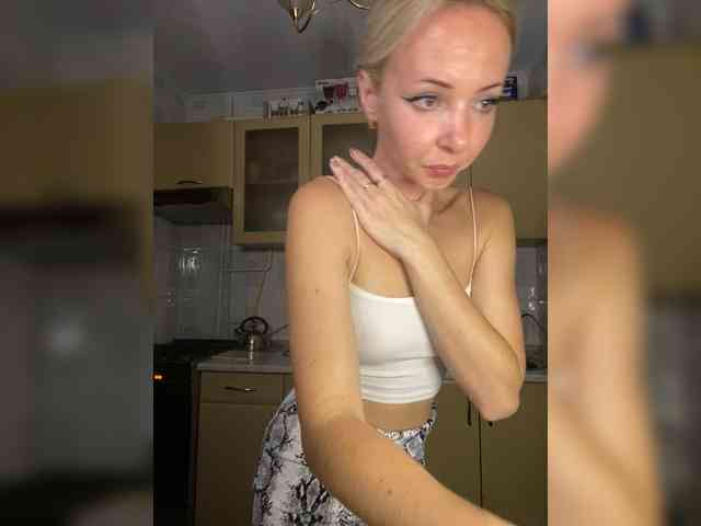 Kristinochka0316 webcam