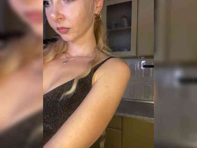 Kristinochka0316 webcam