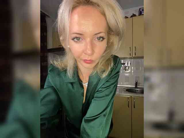 Kristinochka0316 webcam