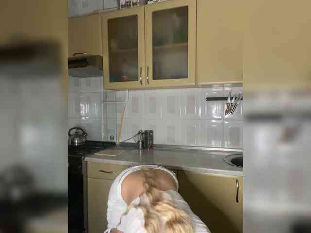 Kristinochka0316 webcam