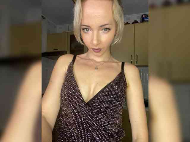 Kristinochka0316 webcam