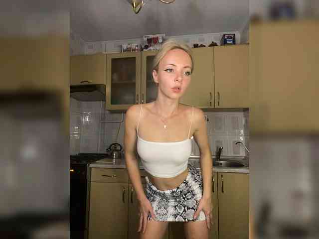 Kristinochka0316 webcam