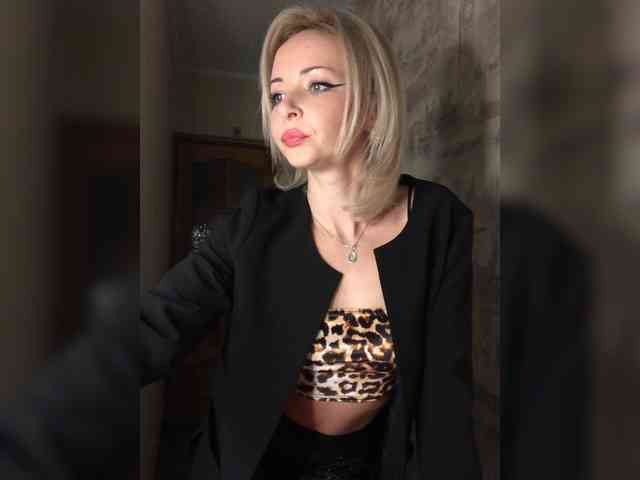 Kristinochka0316 webcam