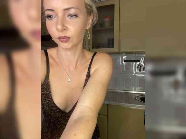 Kristinochka0316 webcam