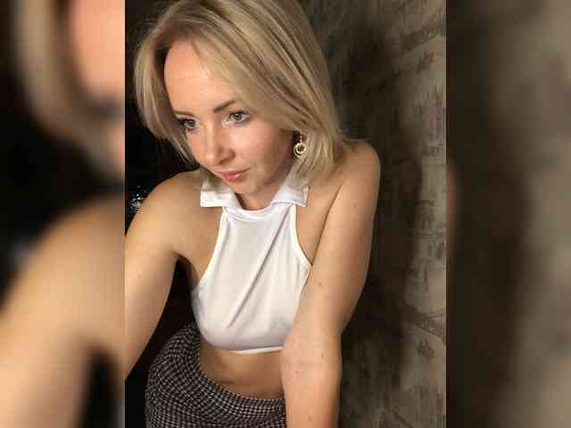 Kristinochka0316 webcam