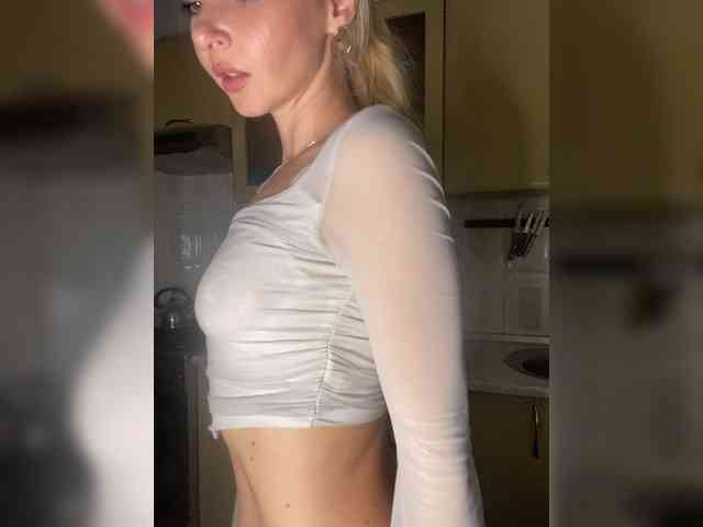 Kristinochka0316 webcam