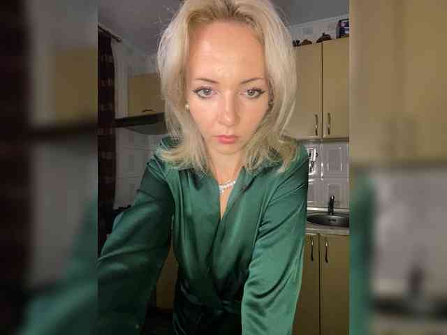 Kristinochka0316 webcam