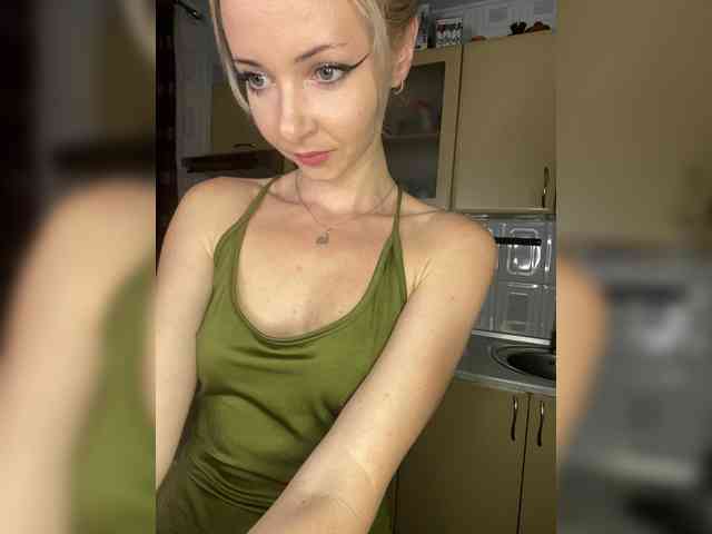 Kristinochka0316 webcam