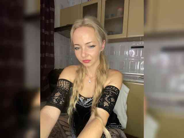 Kristinochka0316 webcam