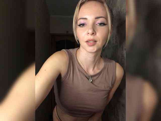 Kristinochka0316 webcam